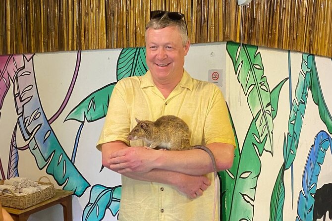 War Museum, Killing Field, and APOPO Hero RATs Tour - Satcha Cambodian Handicraft Center: where training beats shopping