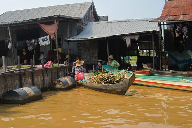 War Museum, Killing Field and Floating village ( Chong Kneas) Tour - Start with Chong Kneas and the lake feel you cannot replicate later
