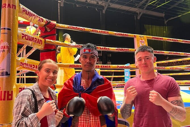 Watch Live Khmer Traditional boxing in Phnom Penh - A 6 pm ritual in Phnom Penh